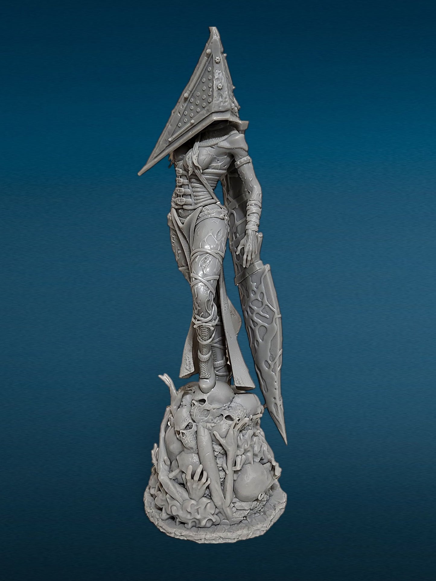 3D Resin Figurine - Lady Pyramid Head | Silent Hill